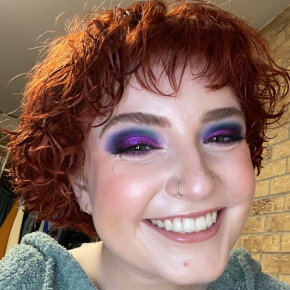 Meet your Posher, Katie - Picture 2 of 2